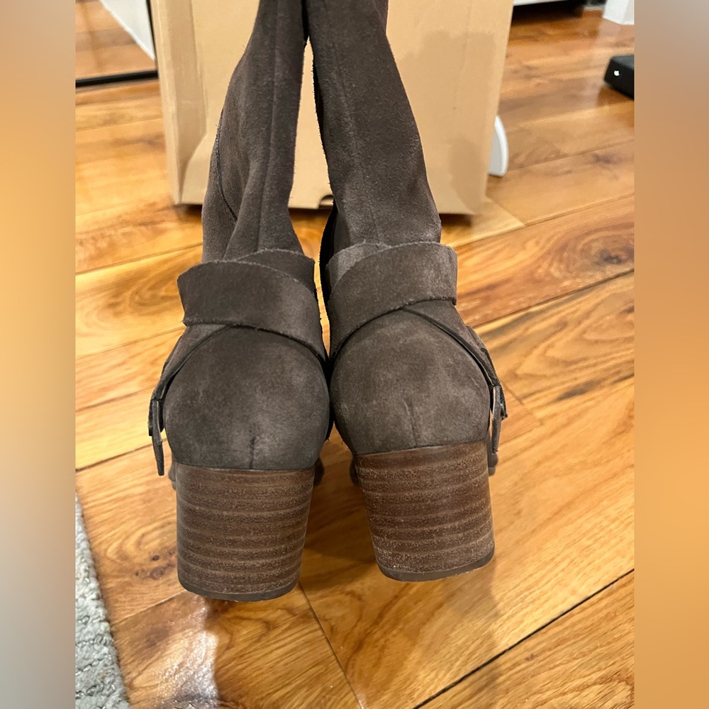 UGG Suede Boots | Truffle | Size 8.5m - Picture 10 of 14